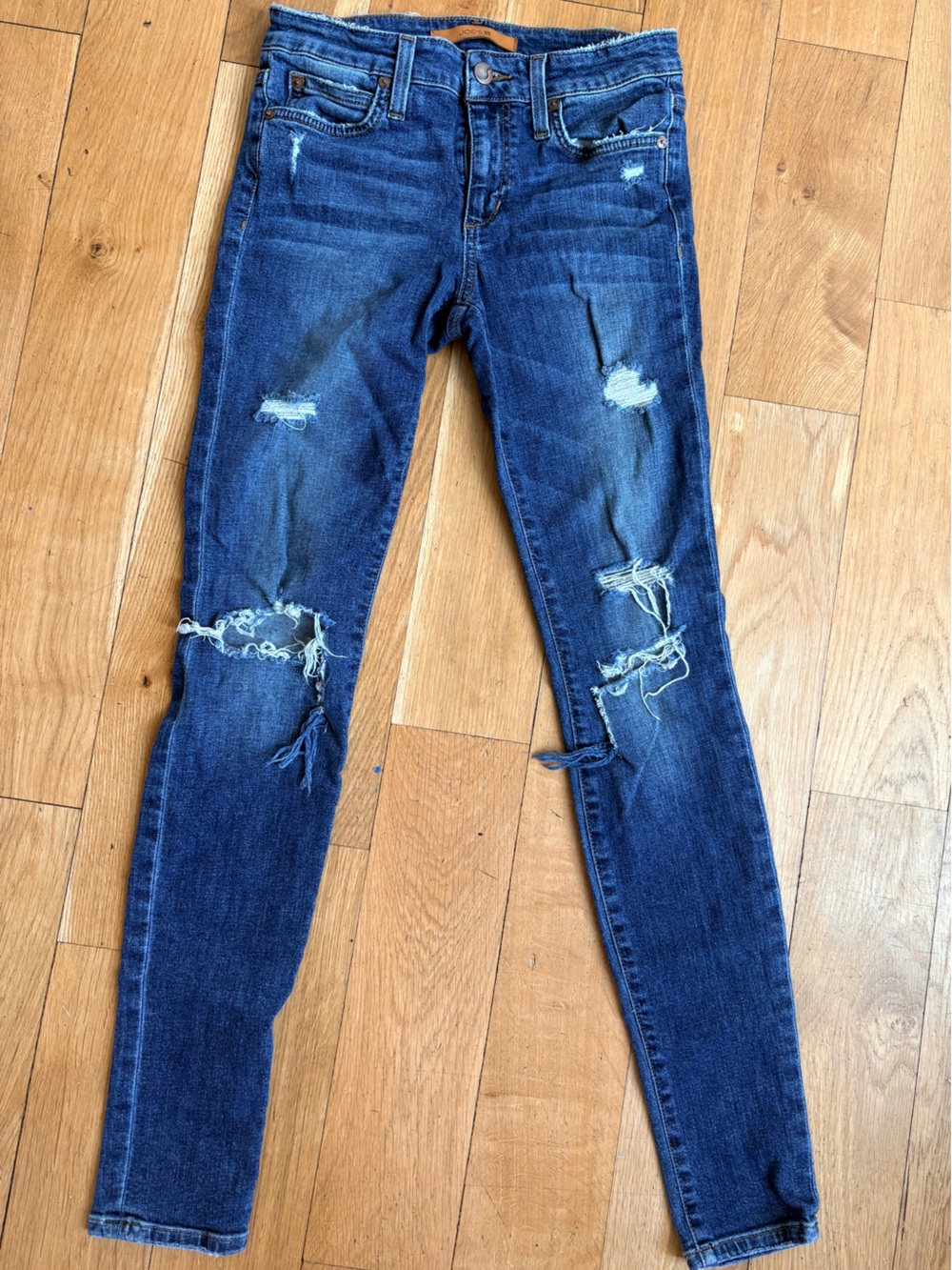 Joe’s ICON Dark Blue Distressed Skinny Jeans 28